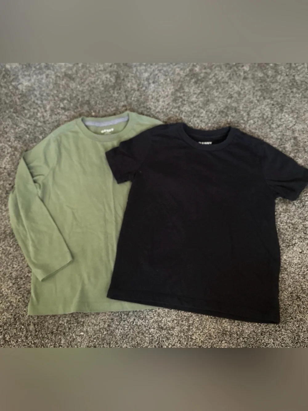 Boys Old Navy Bundle Tops Size Small 0363